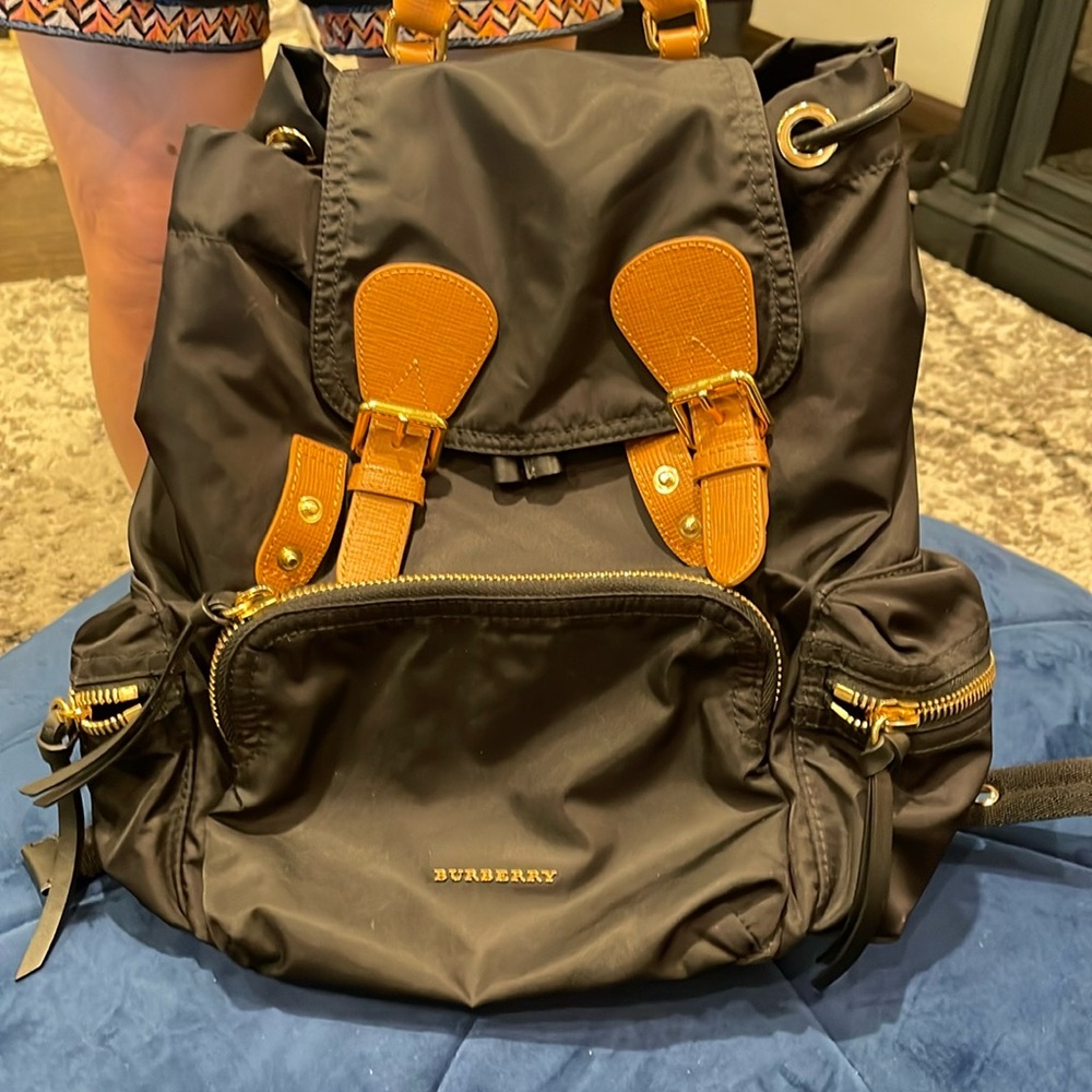 🖤 PRE-LOVED Burberry Nylon Small Rucksack Backpack (Black) 🖤